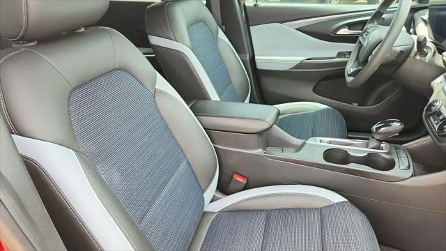 2025 Buick NV Preferred FWD