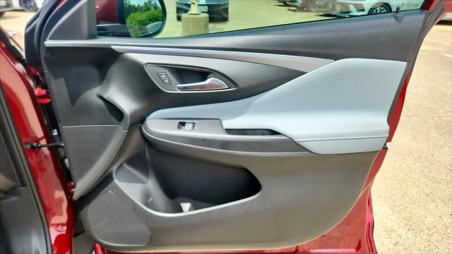 2025 Buick NV Preferred FWD