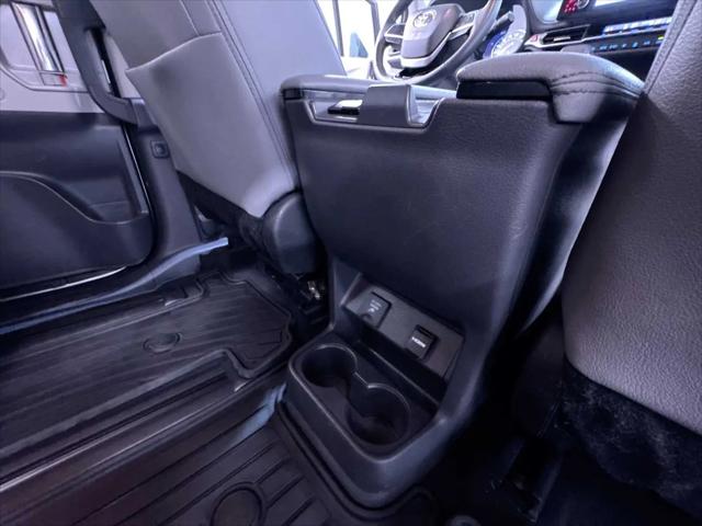 2023 Toyota Sienna Limited