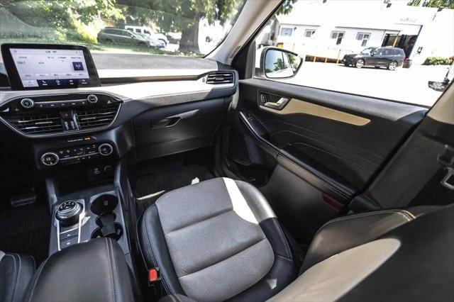 2021 Ford Escape Titanium