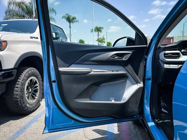 2027 Chevrolet Bolt LT FWD