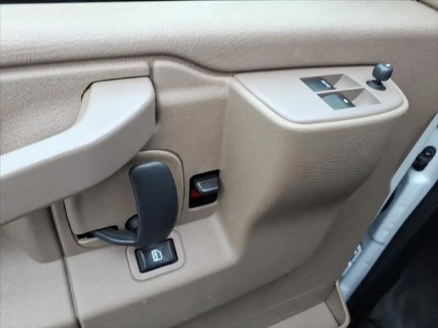 2023 GMC Savana Cargo RWD 2500 Regular Wheelbase Work Van