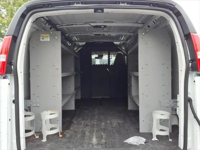 2023 GMC Savana Cargo RWD 2500 Regular Wheelbase Work Van