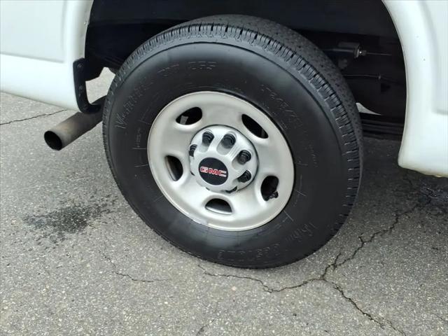 2023 GMC Savana Cargo RWD 2500 Regular Wheelbase Work Van