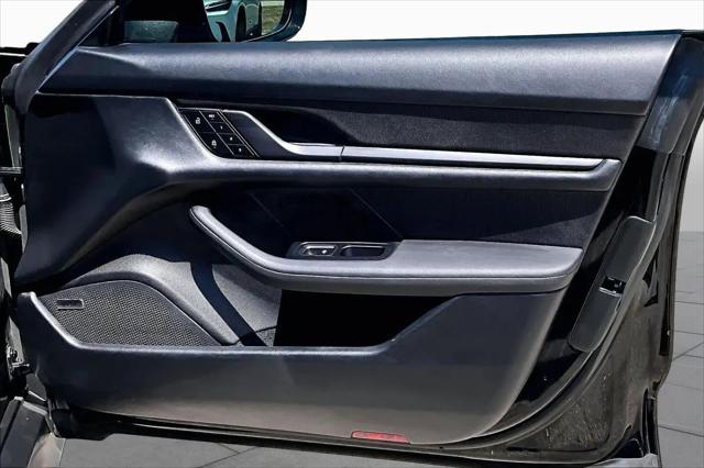 2023 Porsche Taycan Taycan