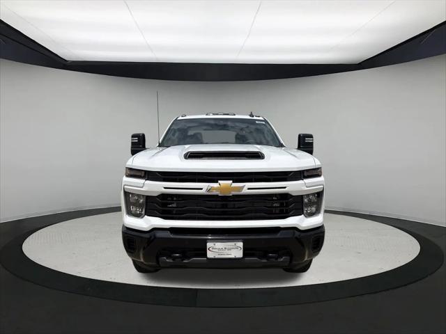 2026 Chevrolet Silverado 2500HD Crew Cab, Long Bed, Custom, 4WD