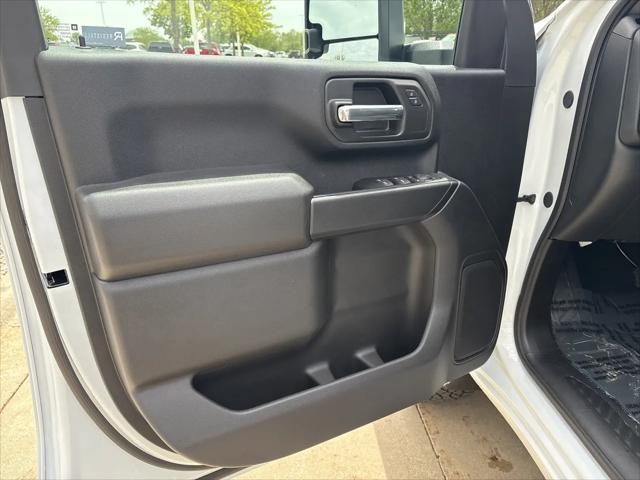 2026 Chevrolet Silverado 2500HD Crew Cab, Long Bed, Custom, 4WD