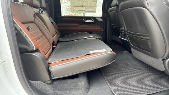 2026 GMC Sierra 2500HD Crew Cab, Standard Bed, Denali Ultimate, 4WD