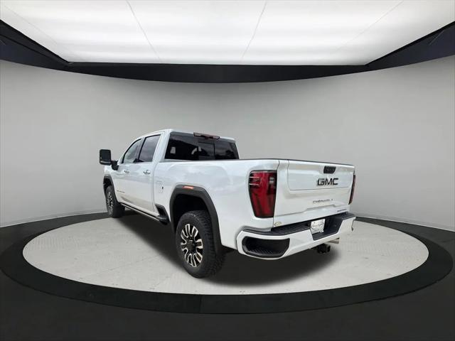 2026 GMC Sierra 2500HD Crew Cab, Standard Bed, Denali Ultimate, 4WD