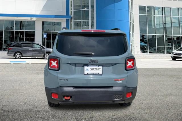 2016 Jeep Renegade Trailhawk