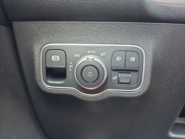 2026 Mercedes-Benz GLB 4MATIC