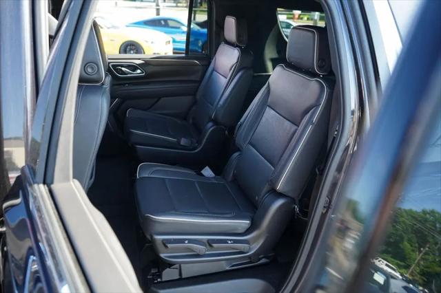 2023 Chevrolet Suburban 4WD Premier