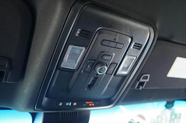 2023 Chevrolet Suburban 4WD Premier