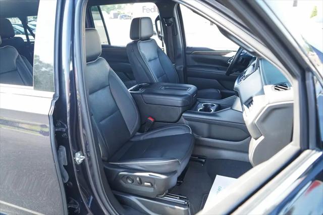 2023 Chevrolet Suburban 4WD Premier