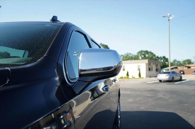 2023 Chevrolet Suburban 4WD Premier