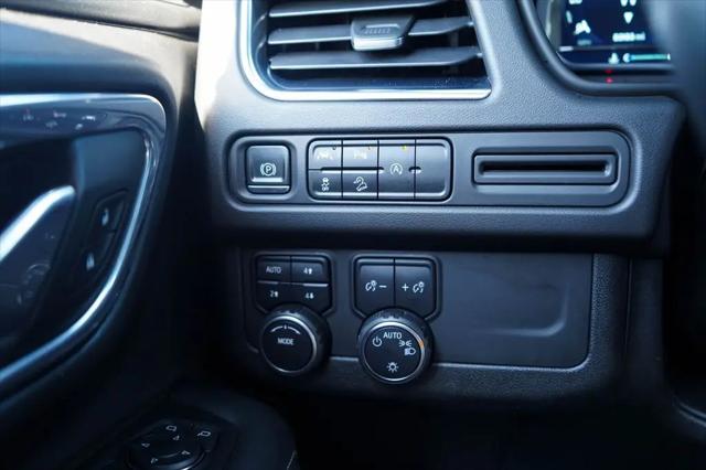 2023 Chevrolet Suburban 4WD Premier
