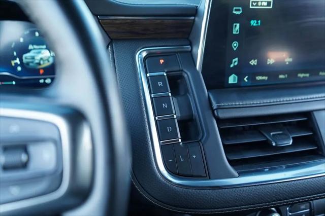 2023 Chevrolet Suburban 4WD Premier