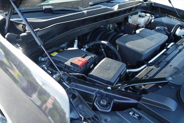 2023 Chevrolet Suburban 4WD Premier