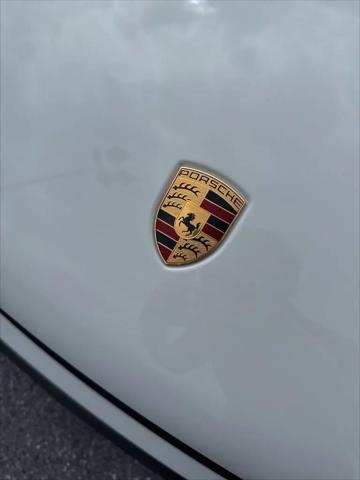 2024 Porsche Macan T
