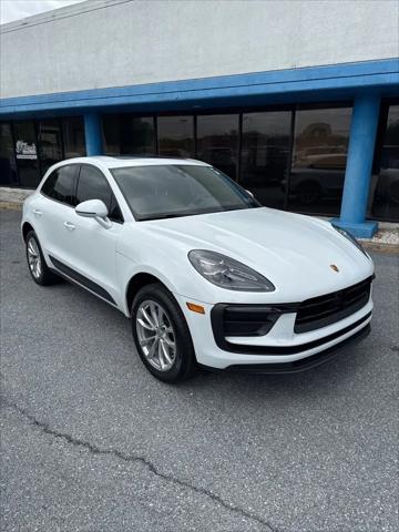 2024 Porsche Macan T
