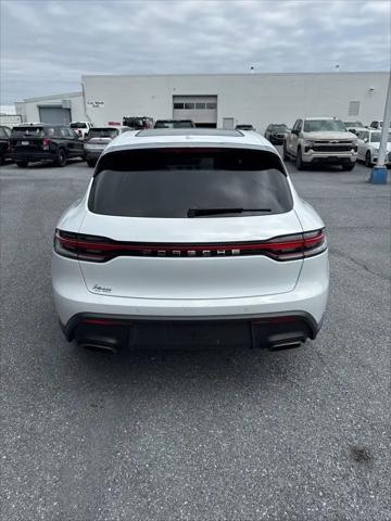 2024 Porsche Macan T