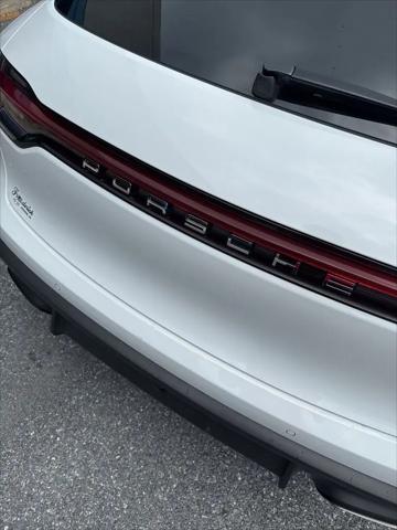 2024 Porsche Macan T