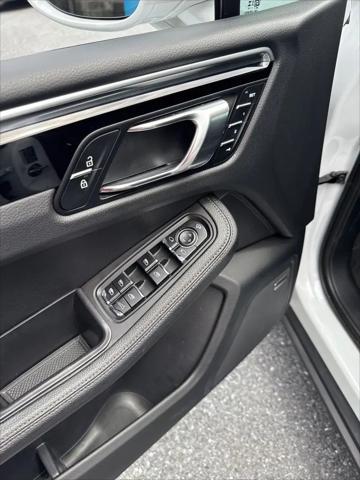 2024 Porsche Macan T