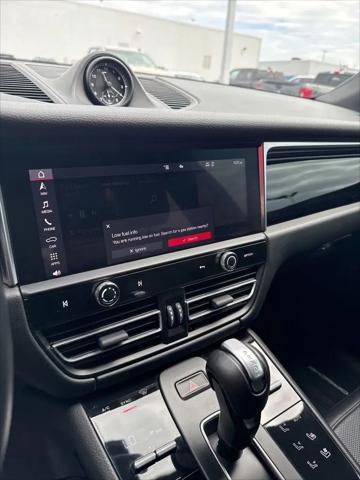 2024 Porsche Macan T