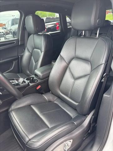 2024 Porsche Macan T