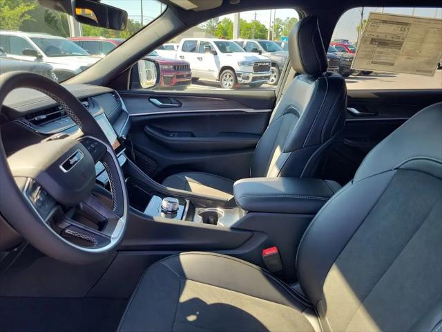 2026 Jeep Grand Cherokee L Altitude 4x2