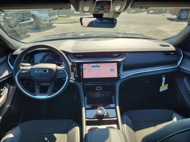 2026 Jeep Grand Cherokee L Altitude 4x2