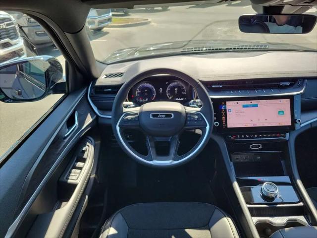 2026 Jeep Grand Cherokee L Altitude 4x2