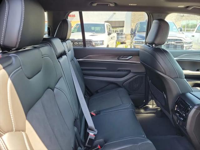 2026 Jeep Grand Cherokee L Altitude 4x2