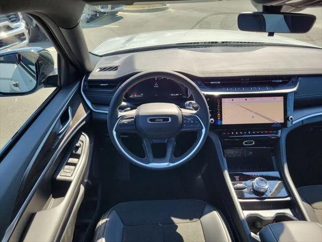 2026 Jeep Grand Cherokee L Altitude 4x4