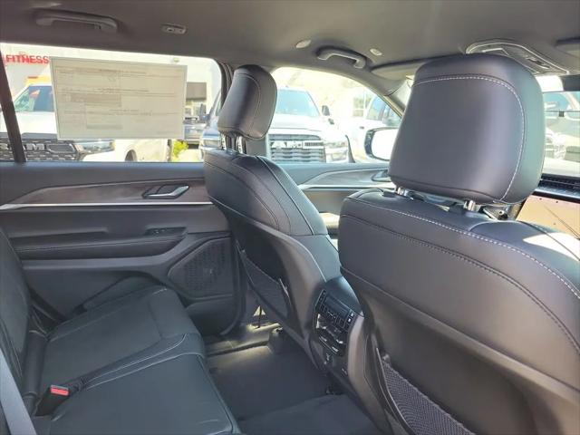 2026 Jeep Grand Cherokee L Altitude 4x4