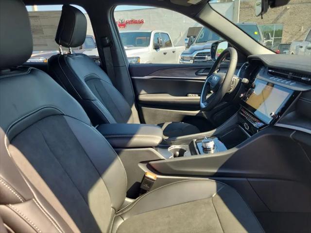 2026 Jeep Grand Cherokee L Altitude 4x4