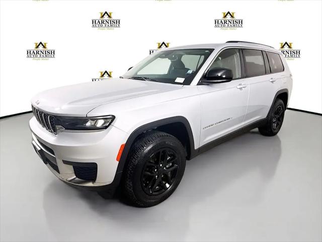 2022 Jeep Grand Cherokee L Laredo 4x4