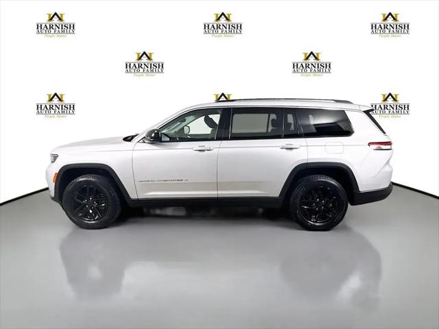 2022 Jeep Grand Cherokee L Laredo 4x4