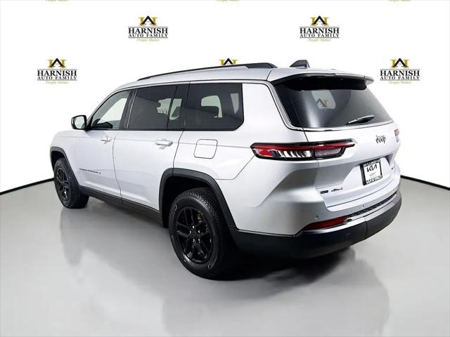 2022 Jeep Grand Cherokee L Laredo 4x4