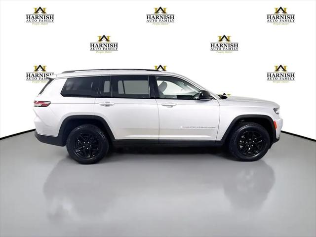 2022 Jeep Grand Cherokee L Laredo 4x4