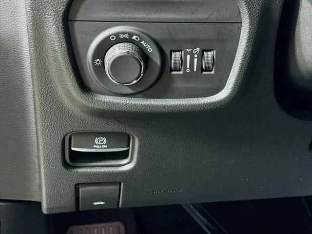 2022 Jeep Grand Cherokee L Laredo 4x4