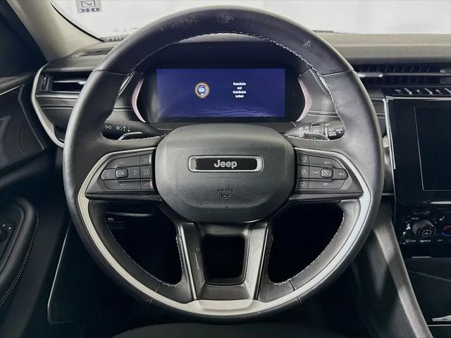 2022 Jeep Grand Cherokee L Laredo 4x4