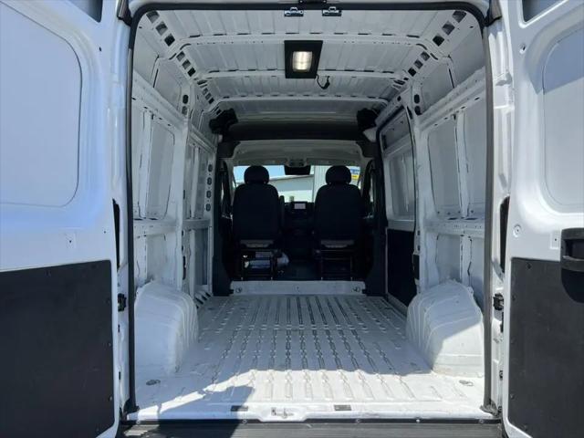 2025 Ram ProMaster 2500 Cargo Van Tradesman High Roof 136" WB w/Pass Seat