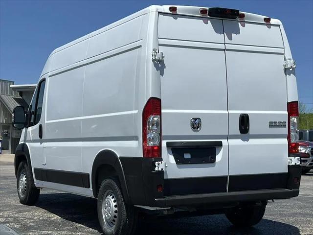 2025 Ram ProMaster 2500 Cargo Van Tradesman High Roof 136" WB w/Pass Seat