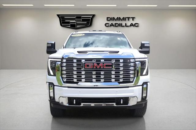 2024 GMC Sierra 3500HD 4WD Crew Cab Standard Bed Denali