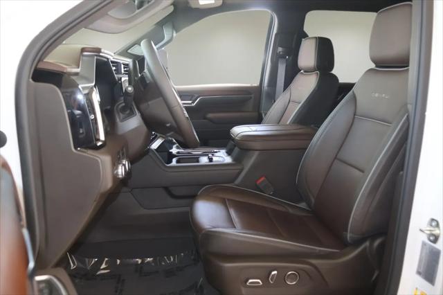 2024 GMC Sierra 3500HD 4WD Crew Cab Standard Bed Denali
