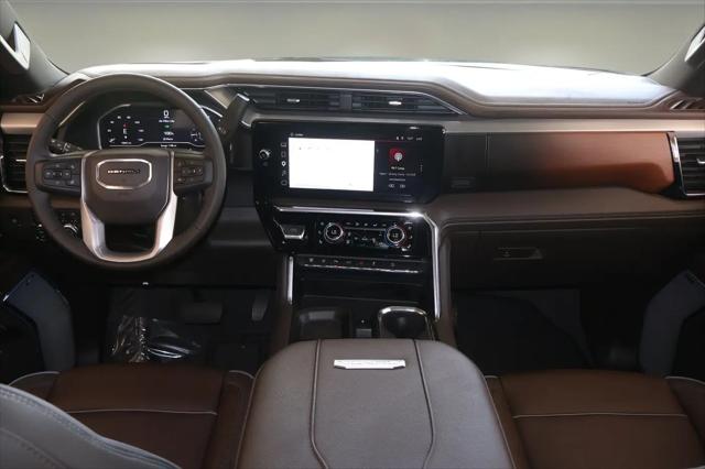 2024 GMC Sierra 3500HD 4WD Crew Cab Standard Bed Denali