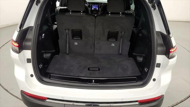 2025 Jeep Grand Cherokee L Laredo X 4x4