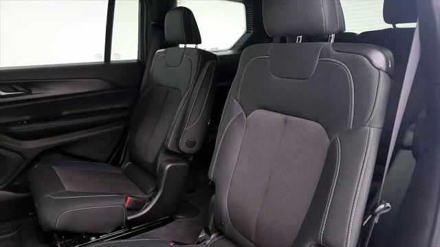 2025 Jeep Grand Cherokee L Laredo X 4x4
