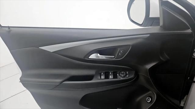 2024 Buick NV Preferred FWD